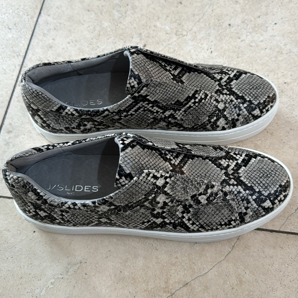 GIGI JS SNAKE PRINT SNEAKERS